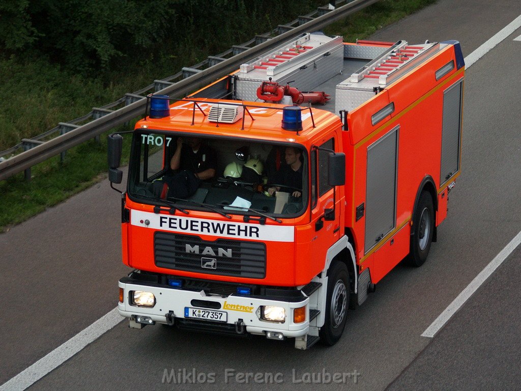 A 4 Rich Aachen Pkw komplett ausgebrannt   P59.JPG